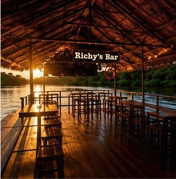 Cubierta del bar flotante al atardecer